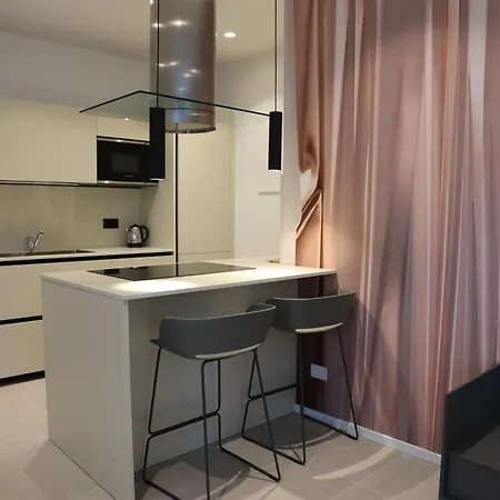 Aparthotel Midum Luxuryapartments Con Giardino Trento